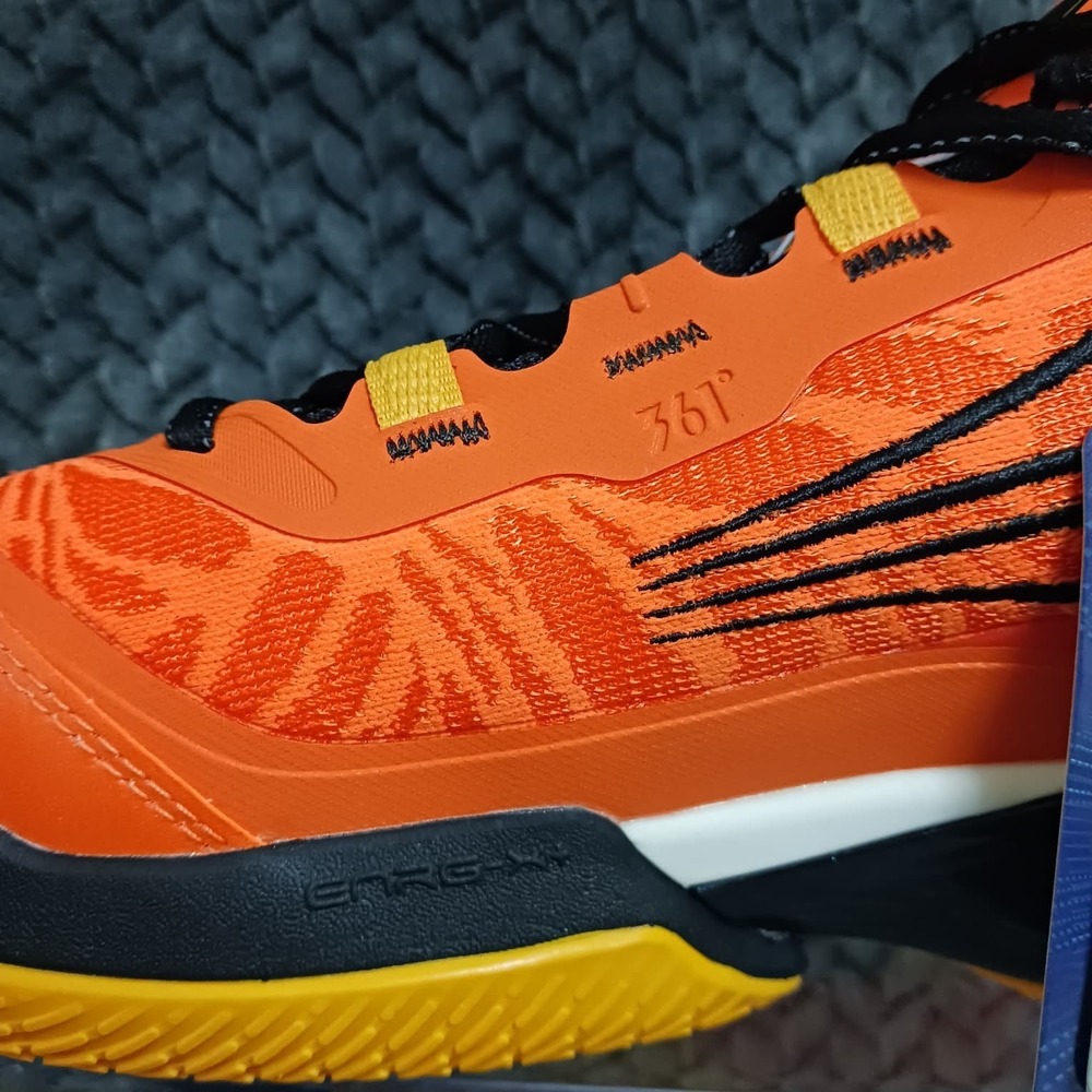 361 Degrees AG 5 Aaron Gordon Men's Basketball Shoes Butterfly Bee Size 9 - Picture 8 of 13